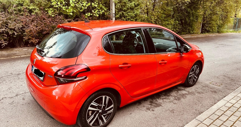 Peugeot 208 cena 37500 przebieg: 67000, rok produkcji 2015 z Kraków małe 92